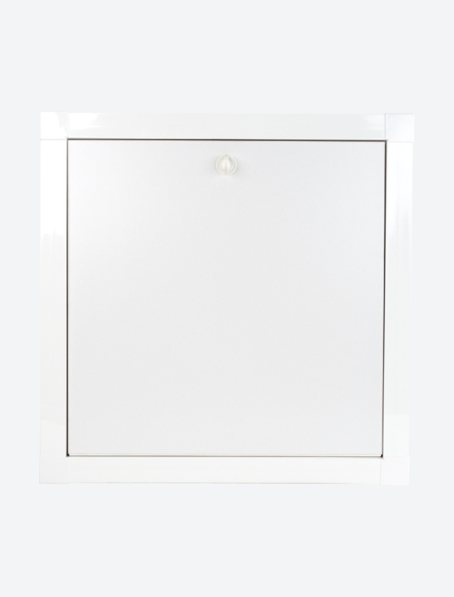  White