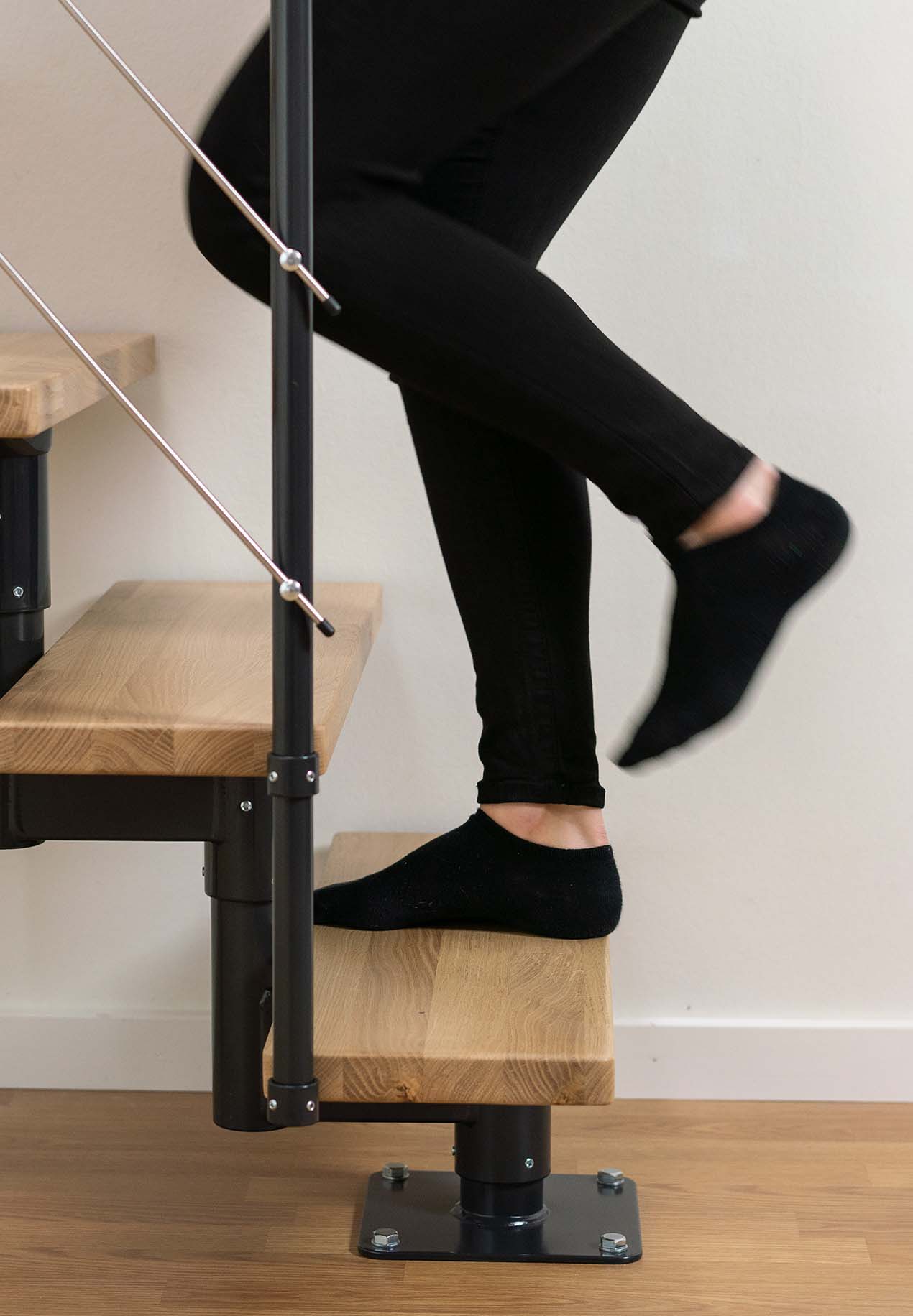 mittelholmtreppe-dolle-boston-gerade-eiche-lackiert-anthrazit-46-ma-2x